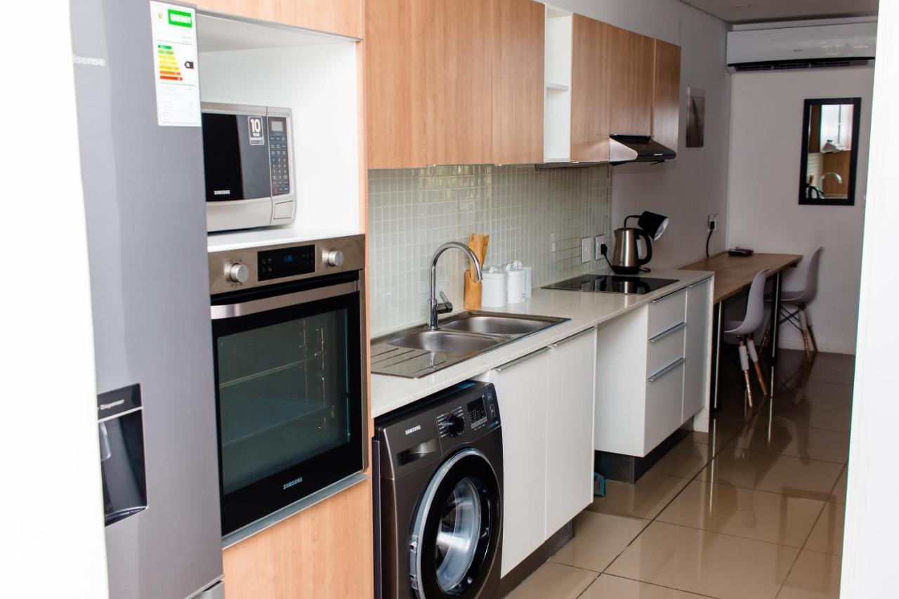 Urban Oasis Apartments At Freedom Plaza วินด์ฮุก ภายนอก รูปภาพ